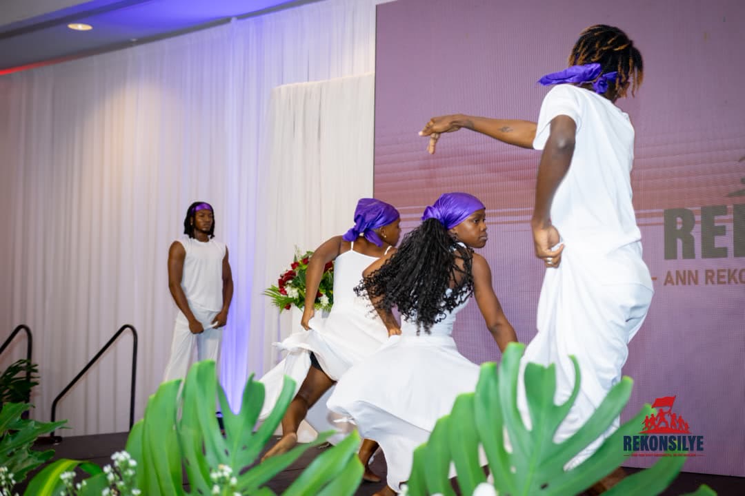 Danseurs lors de la présentation officielle