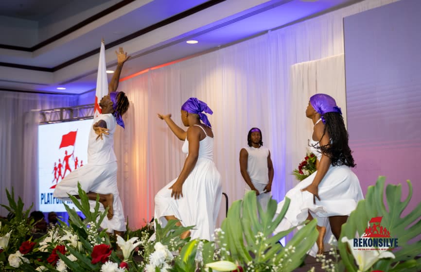 Expression culturelle lors du lancement de REKONSILYE